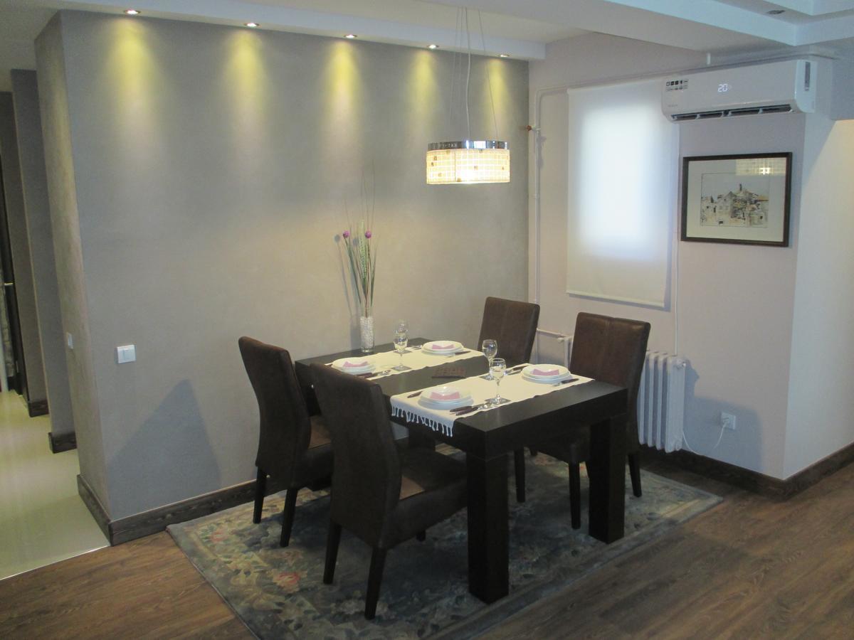 Genex Apartment *